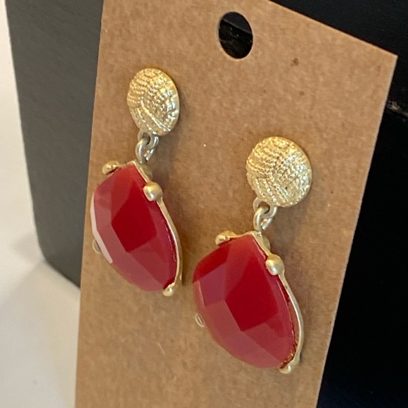 046-Fashion Earrings - Picture 3 of 4